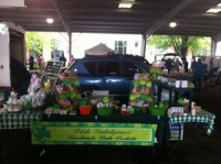 farmers-market-display-side-3.jpg